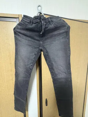 다크 그레이 슬림핏 데님