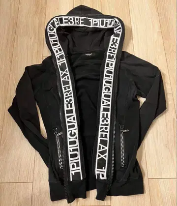 블랙 후드 부착 후드티 3호