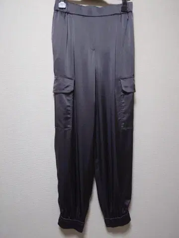PLST 새틴 슬림 카고 팬츠