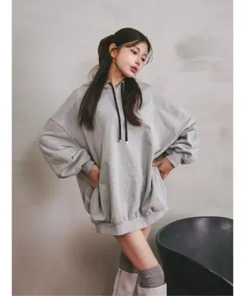 다리치 로고 러버 패치 후디(후드티) 그레이