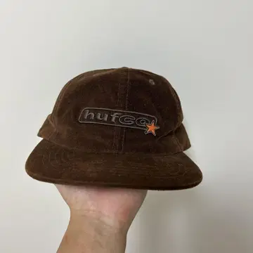 HUF 브라운 캡 자수 로고 포함