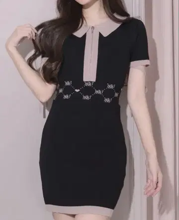 pium 피움 프론트 지퍼 모노그램 니트 원피스 블랙 핑크