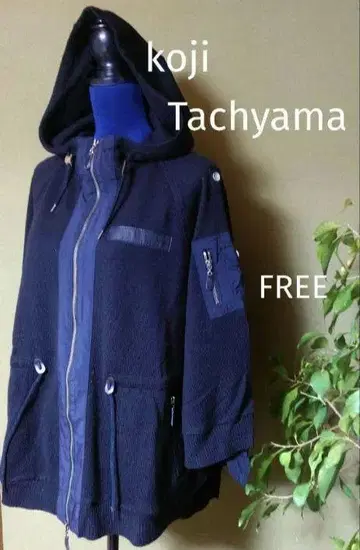koji Tachiyama 후드 부착 판초 코트 네이비