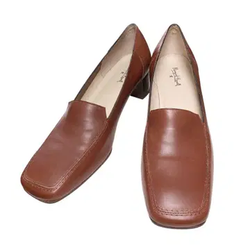 새상품급 마가렛호웰 힐 펌프스 로퍼 천연 가죽 BRW