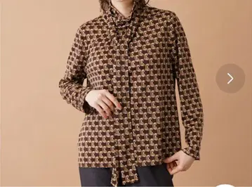레리안 프린트 하이넥 이너 (다크 브라운)