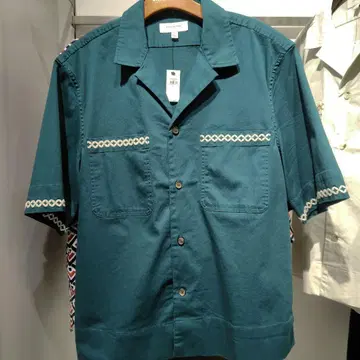 BANANA REPUBLIC FACTORY STORE 기시 유타