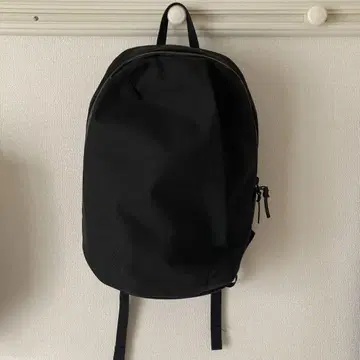 WEXLEY STEM / 20L Daypack 블랙