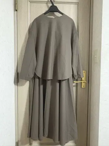 띠어리 럭스 실루엣이 예쁜 셋업 브라운 컨디션 최상