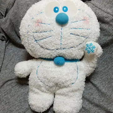 도라에몽 봉제 인형 눈꽃 디자인