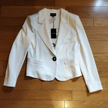 새상품 EMPORIO ARMANI 화이트 테일러드 자켓 40