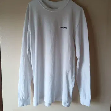 patagonia 화이트 긴팔 T셔츠 S