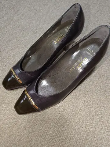 BALLY 다크 브라운 하이힐