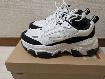 FILA 통굽 스니커즈 화이트/블랙