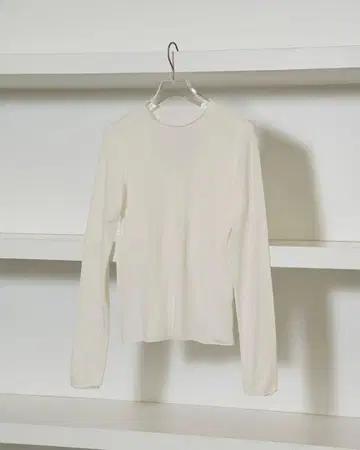 TODAYFUL 파우더리 백오픈 탑