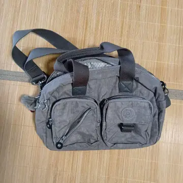Kipling 그레이 숄더백 원숭이 장식