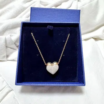 SWAROVSKI 하트 모티브 목걸이