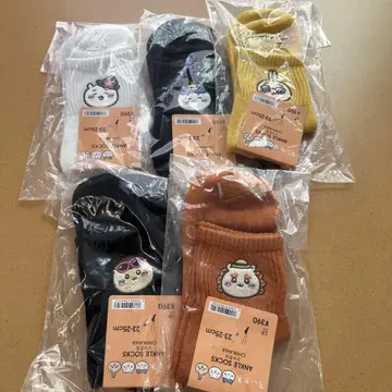 치이카와 하치와레 토끼 시사 밤만쥬 GU 양말 삭스