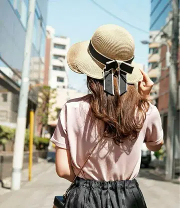 르 레브 바닐레 바이컬러 리본 워셔블 햇
