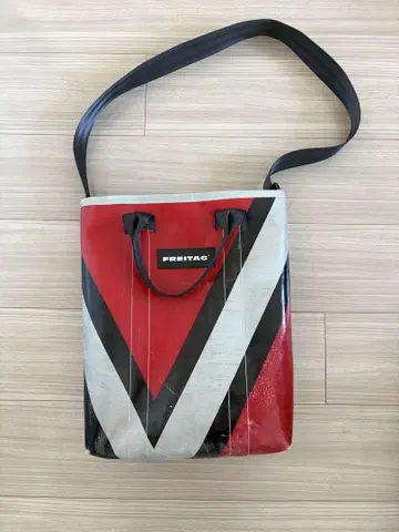 FREITAG V자 패턴 토트백