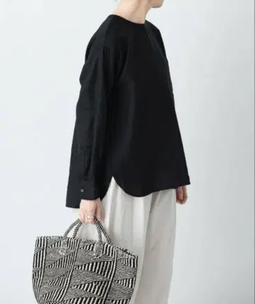 카구레 린넨 크루넥 풀오버 블랙