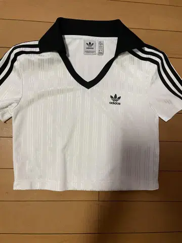 adidas 크롭 T셔츠 XS 화이트/블랙