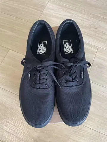 VANS 블랙 스니커즈