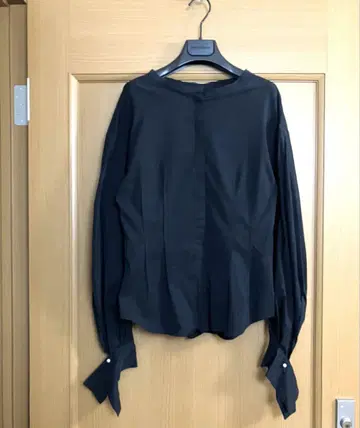 UNITED TOKYO 스탠드 카라 블라우스 사이즈 1 블랙