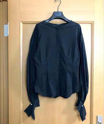 UNITED TOKYO 스탠드 카라 블라우스 사이즈 1 블랙