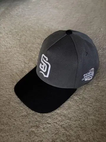 SD 로고 자수 야구 모자 그레이