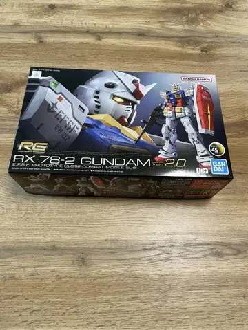 BANDAI RG RX-78-2 GUNDAM Ver. 2.0