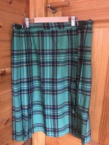 오닐의 타탄 체크 플리츠 스커트 그린
