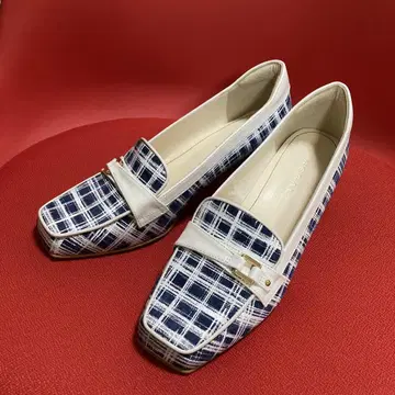 [ 새상품급 ] REGAL 네이비 체크 로퍼 6cm 힐