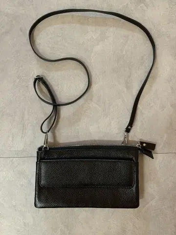 블랙 가죽 숄더백