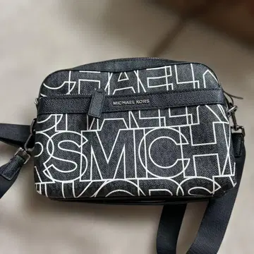 MICHAEL KORS 로고 숄더백