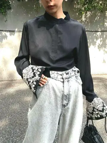EMBROIDERY CUFF BLOUSE ameri vintage