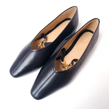 [컨디션 최상] STACCATO 펌프스 플랫 23.5cm 체인 벨트