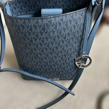 MICHAEL KORS 파랑 숄더백