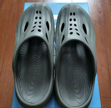 HOKA 회복 샌들 뮬 28cm