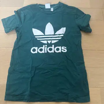 adidas 그린 반팔 티셔츠