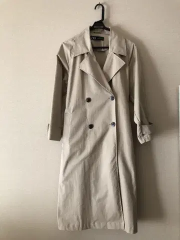 ZARA 트렌치코트
