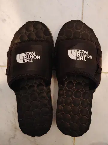 THE NORTH FACE 블랙 샤워 샌들