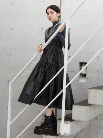 MURUA 허리 개더 점퍼 스커트