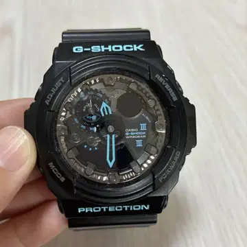 G-SHOCK 블랙/블루 시계