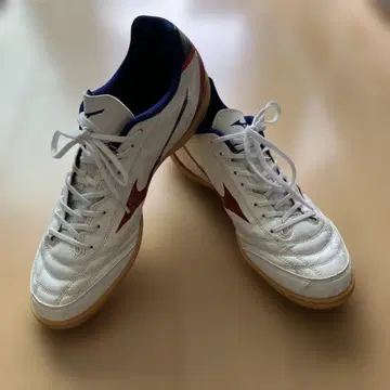 미즈노 풋살화 모나르시다 네오 27.5cm
