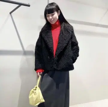 EDITION 울 보아 숏코트