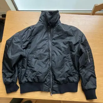 ZARA 블랙 지퍼 점퍼