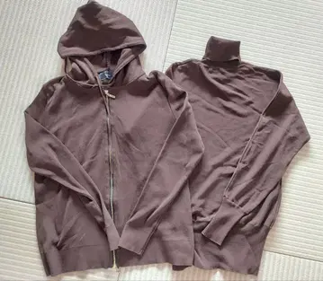stylist 후드 부착 브라운 자켓과 터틀넥 세트
