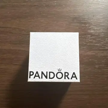 PANDORA 로즈 골드링 크리스탈 포함