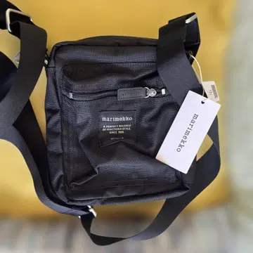 marimekko 블랙 숄더백