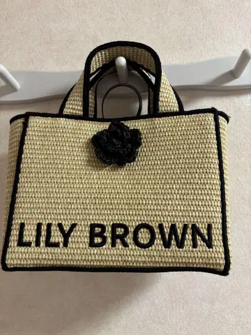 LILY BROWN & MARY QUANT 바스켓백